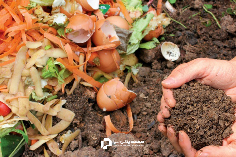 یکی از انواع کودهای کشاورزی کود آلی کمپوست است